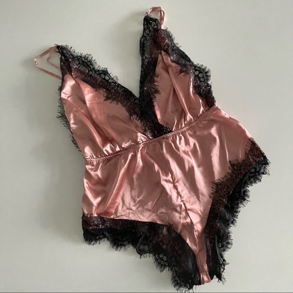 Eyelash Lace Satin Romper Bodysuit - Picture 2 of 9